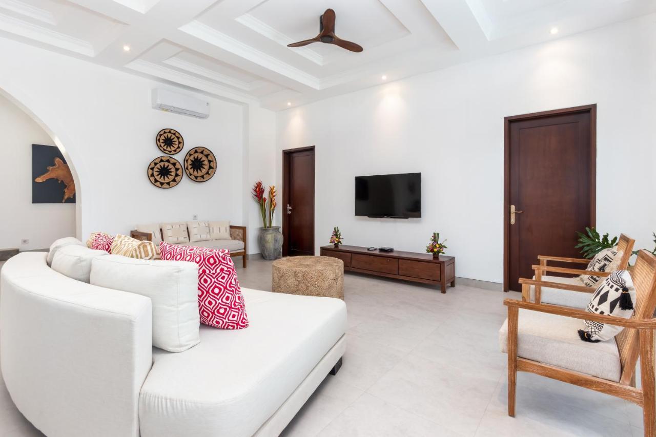 Villa Besakih 5Br, 5 Mins To Beach - Canggu Exteriér fotografie